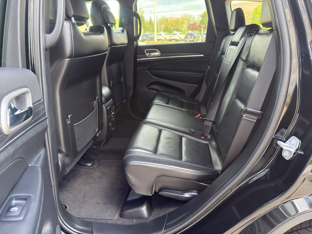 Used 2022 Jeep Grand Cherokee Limited AWD/4WD image 31