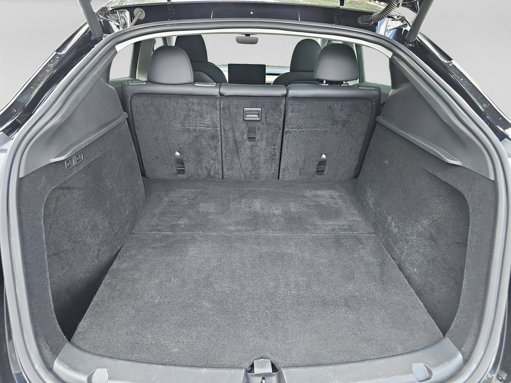 Used 2025 Tesla Model Y Long Range RWD image 28