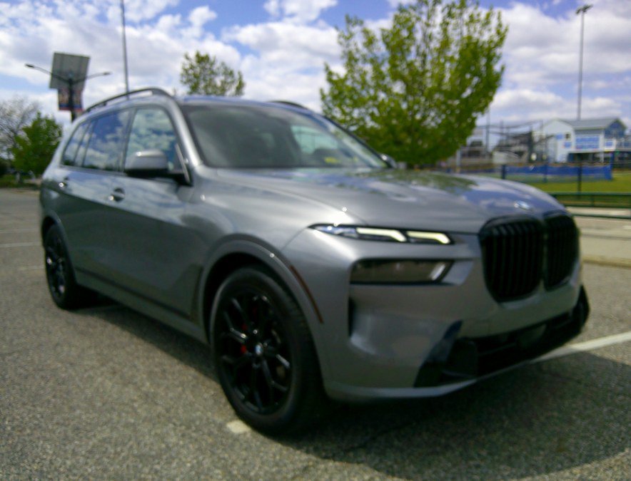 Used 2023 BMW X7 xDrive40i AWD/4WD image 21