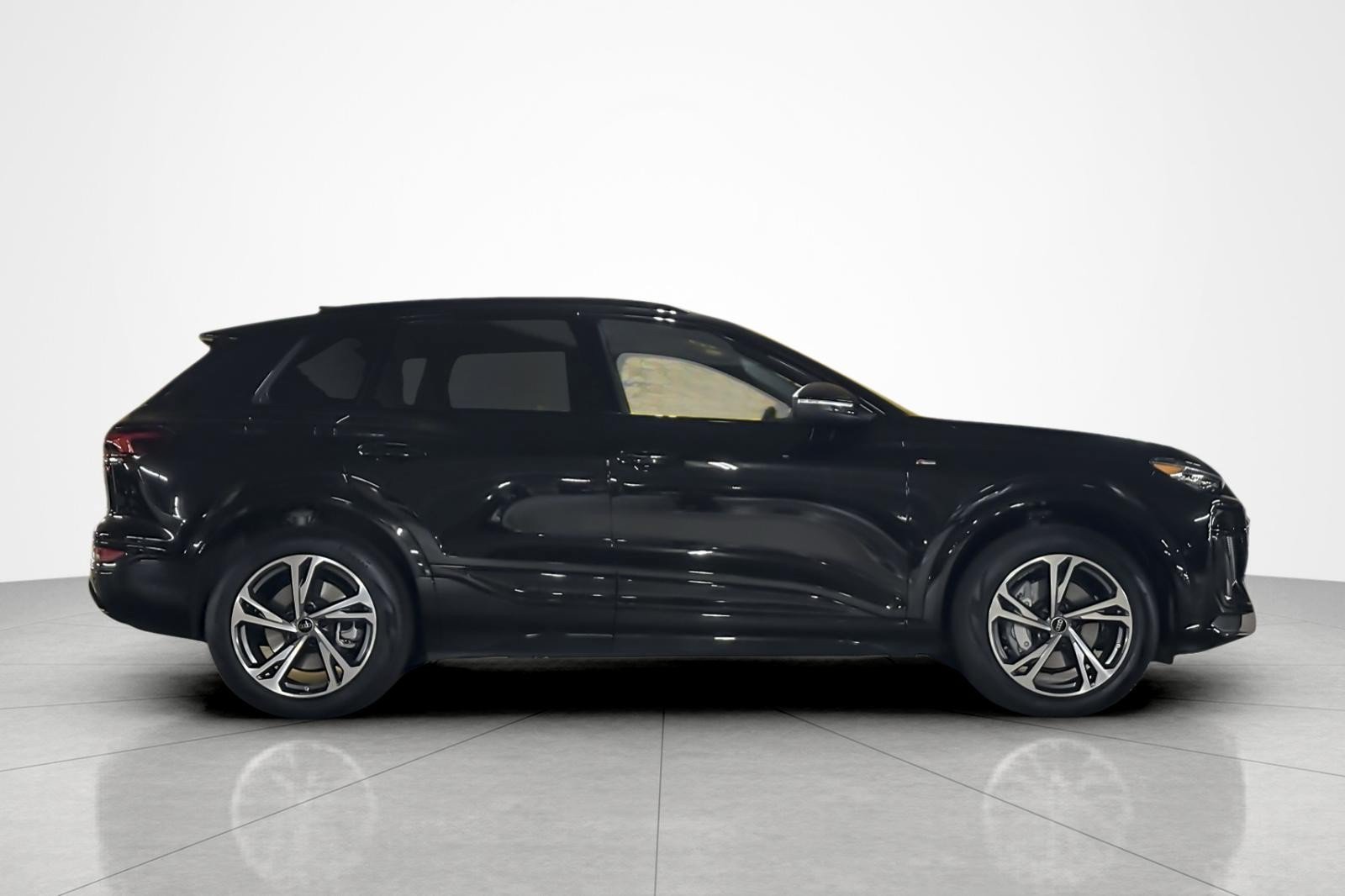 New 2027 Audi Q6 e-tron Premium Plus AWD/4WD image 7