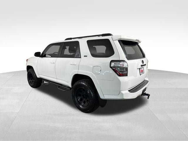 Used 2019 Toyota 4Runner SR5 Premium AWD/4WD image 4