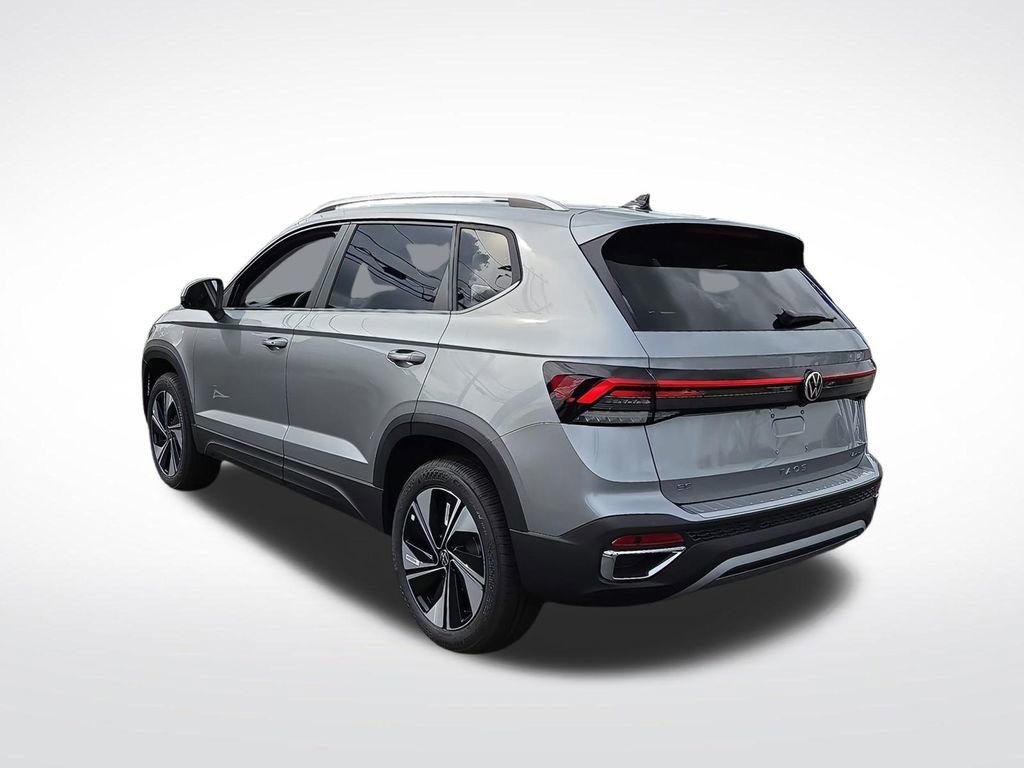 New 2025 Volkswagen Taos SE image 5