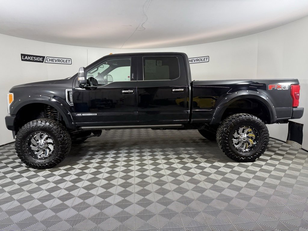Used 2017 Ford F250 Platinum w/ Platinum Ultimate Package image 3