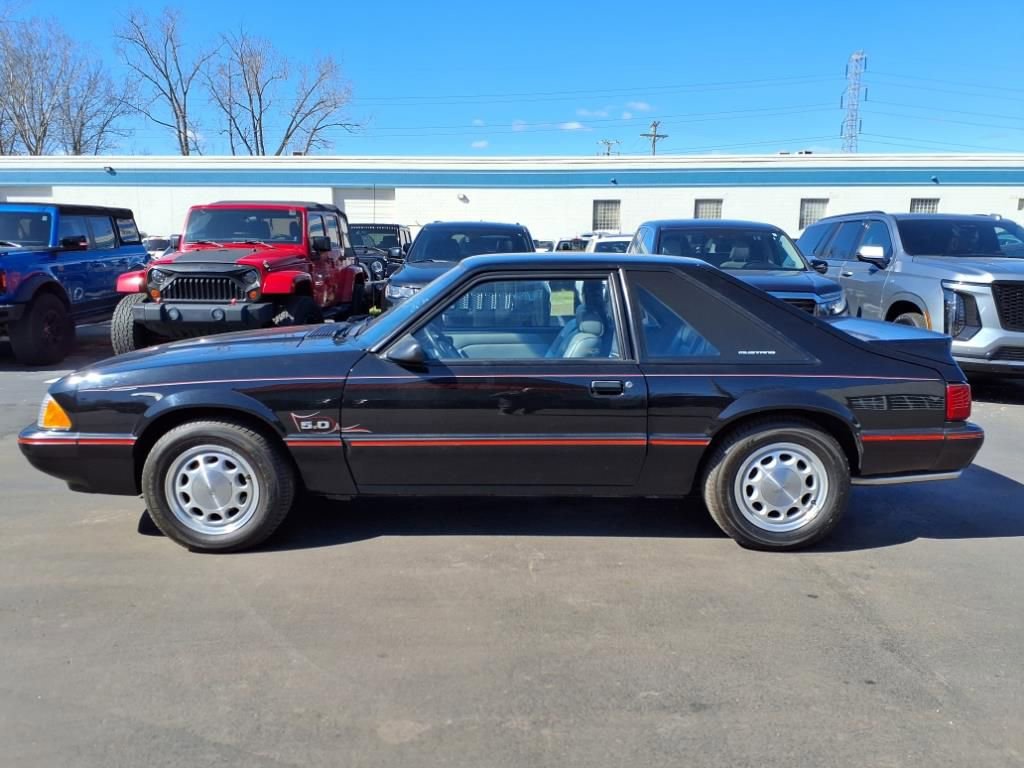 Used 1988 Ford Mustang LX image 2