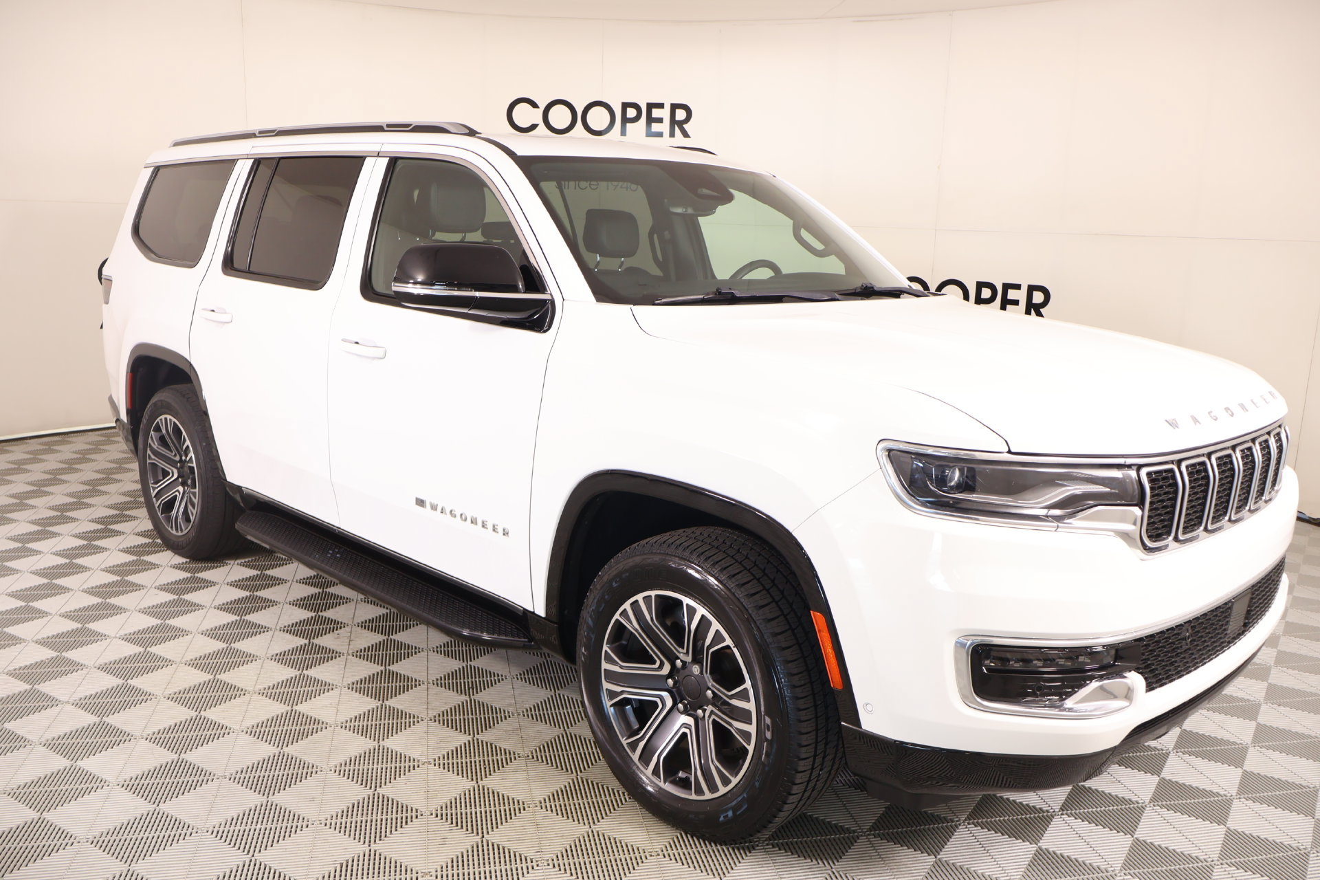 Used 2023 Jeep Wagoneer 4WD w/ Premium Group I