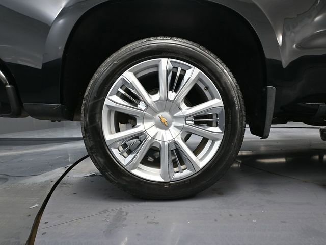 Used 2023 Chevrolet Silverado 1500 High Country w/ High Country Premium Package image 17