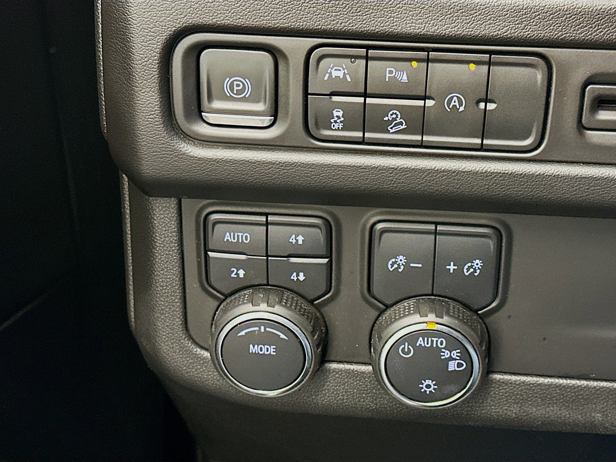 Used 2024 Chevrolet Tahoe Premier image 17