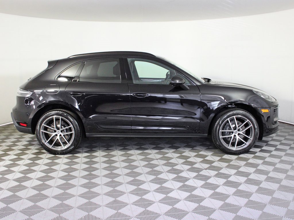 New 2026 Porsche Macan image 8