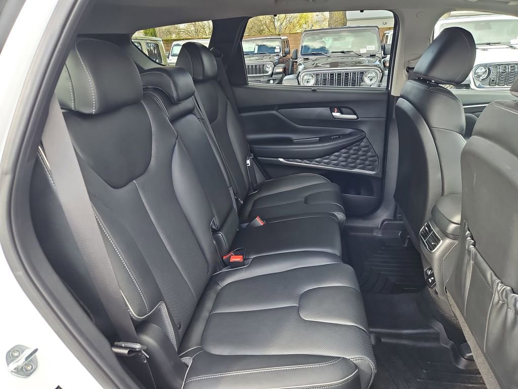 Used 2022 Hyundai Santa Fe Limited w/ Cargo Package image 15