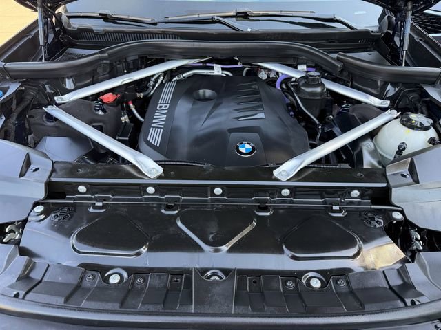 Used 2025 BMW X7 xDrive40i w/ M Sport Package AWD/4WD image 35