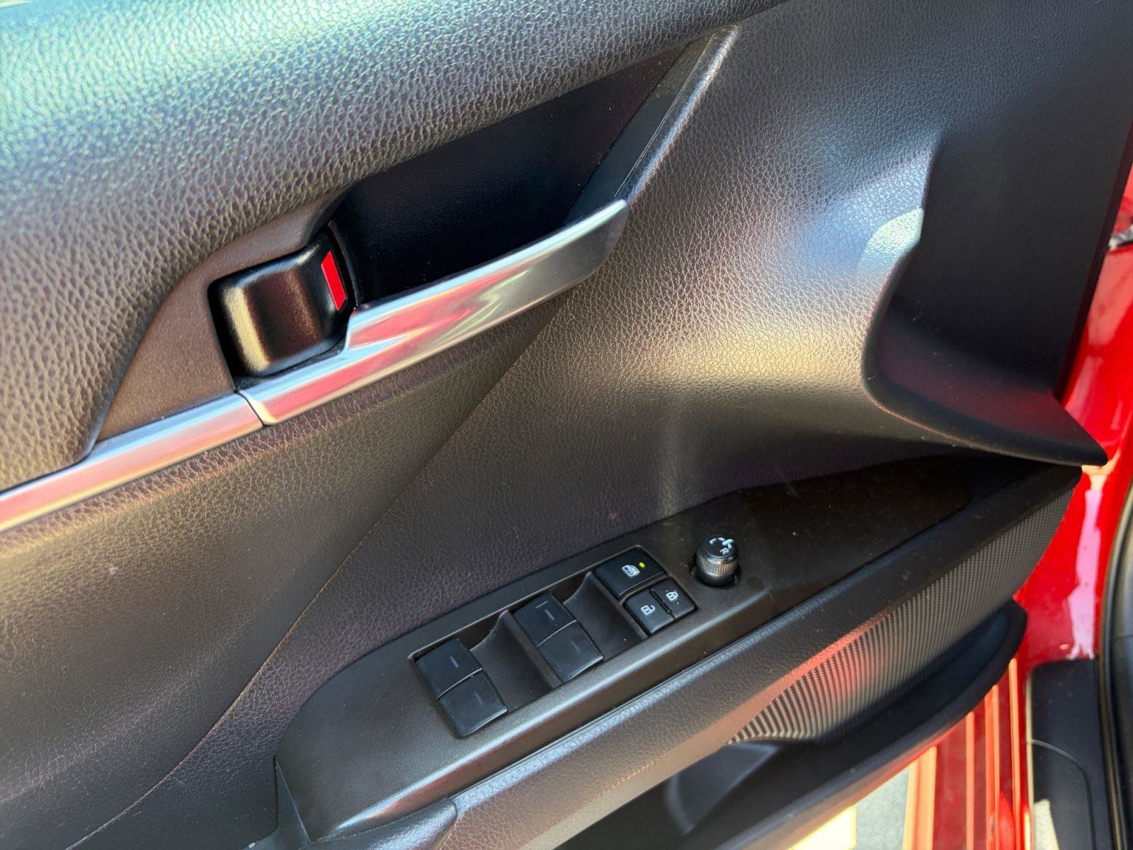 Certified 2022 Toyota Camry SE w/ Carpet Mat Package (TMS) image 15