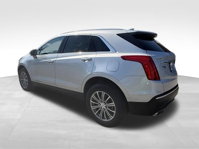 Used 2017 Cadillac XT5 Luxury w/ Driver Awareness Package FWD image 5