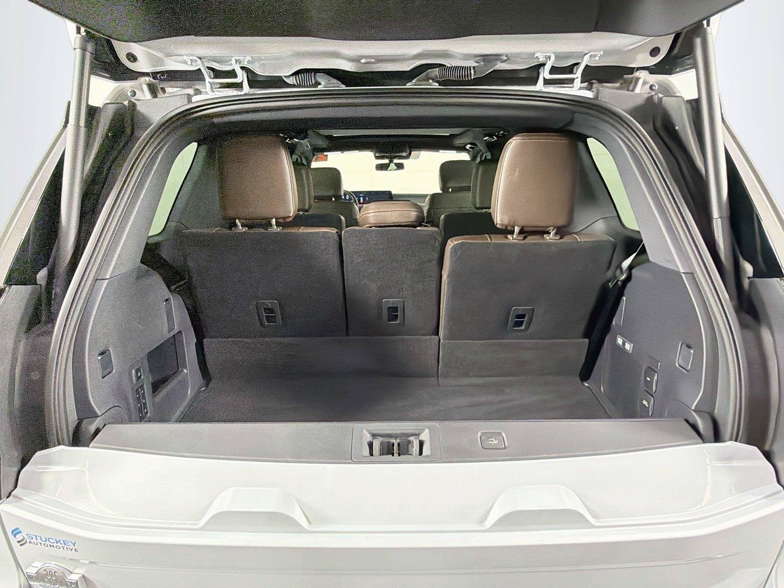 Used 2025 Ford Expedition King Ranch AWD/4WD image 14