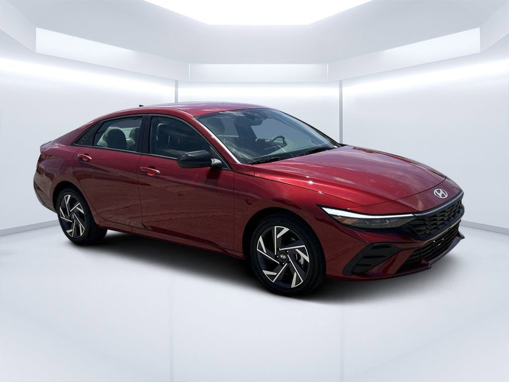 New 2025 Hyundai Elantra SEL image 1