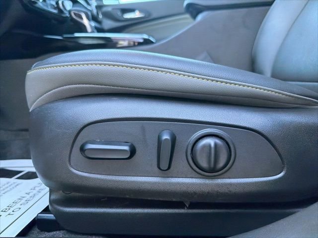 Used 2024 Chevrolet Trax ACTIV w/ Sunroof Package image 17