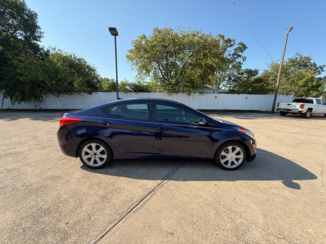Used 2012 Hyundai Elantra Limited image 2