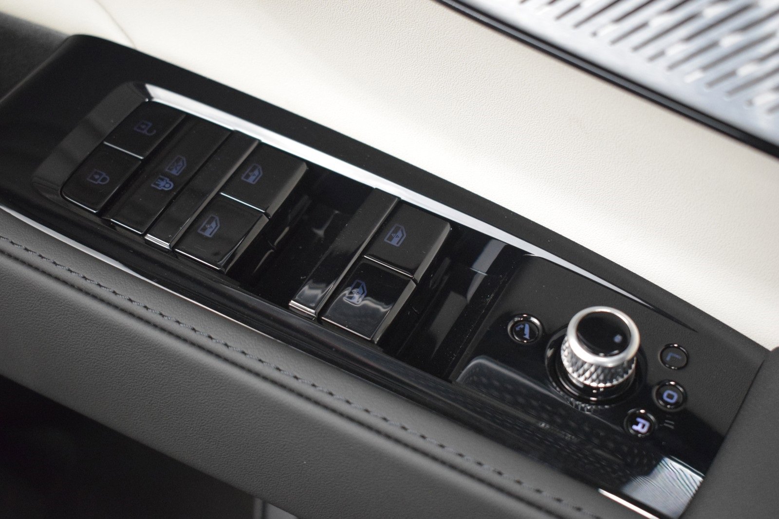 New 2024 Maserati Grecale GT image 41