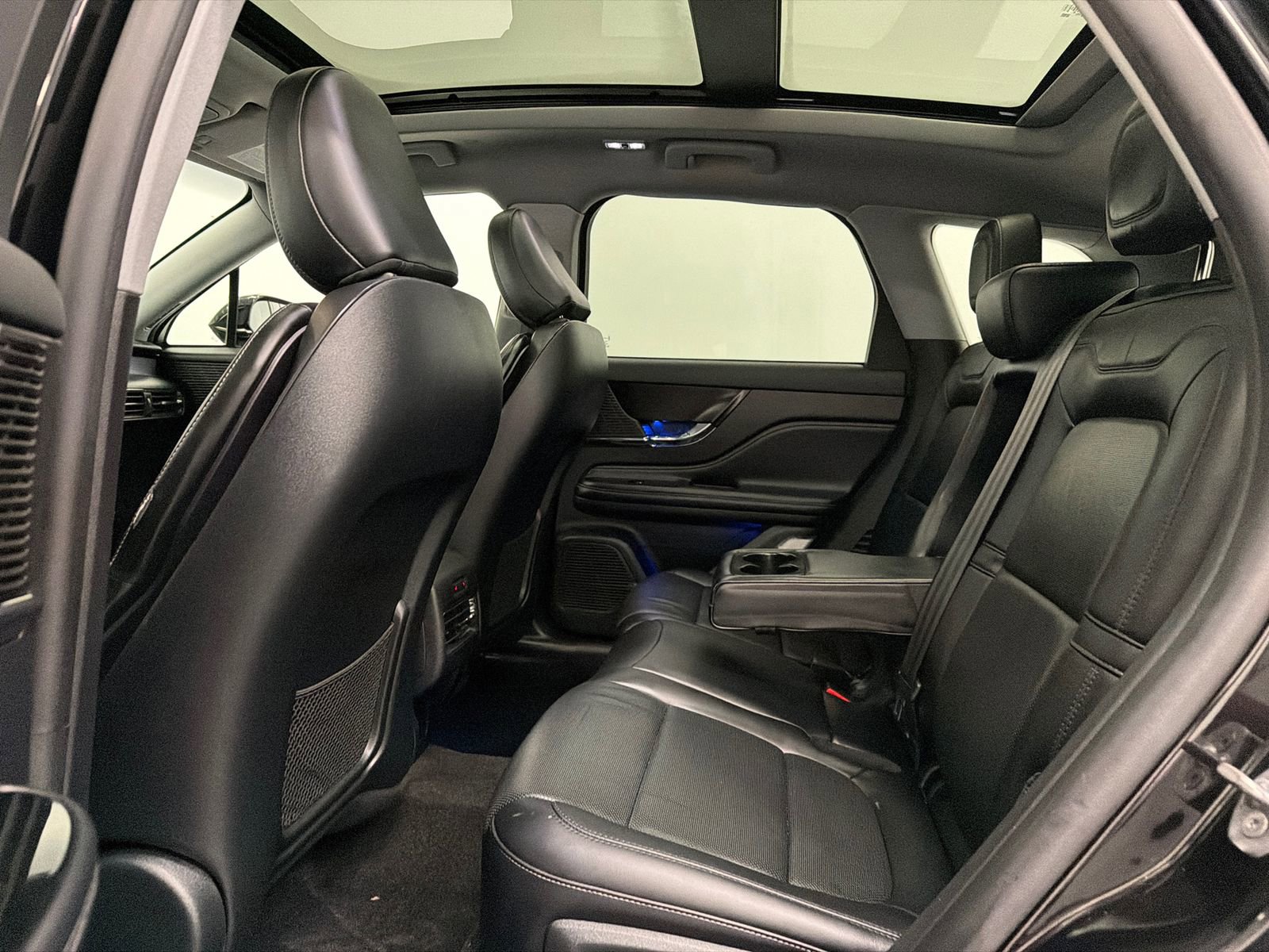 Used 2022 Lincoln Corsair AWD w/ Premium Package image 18