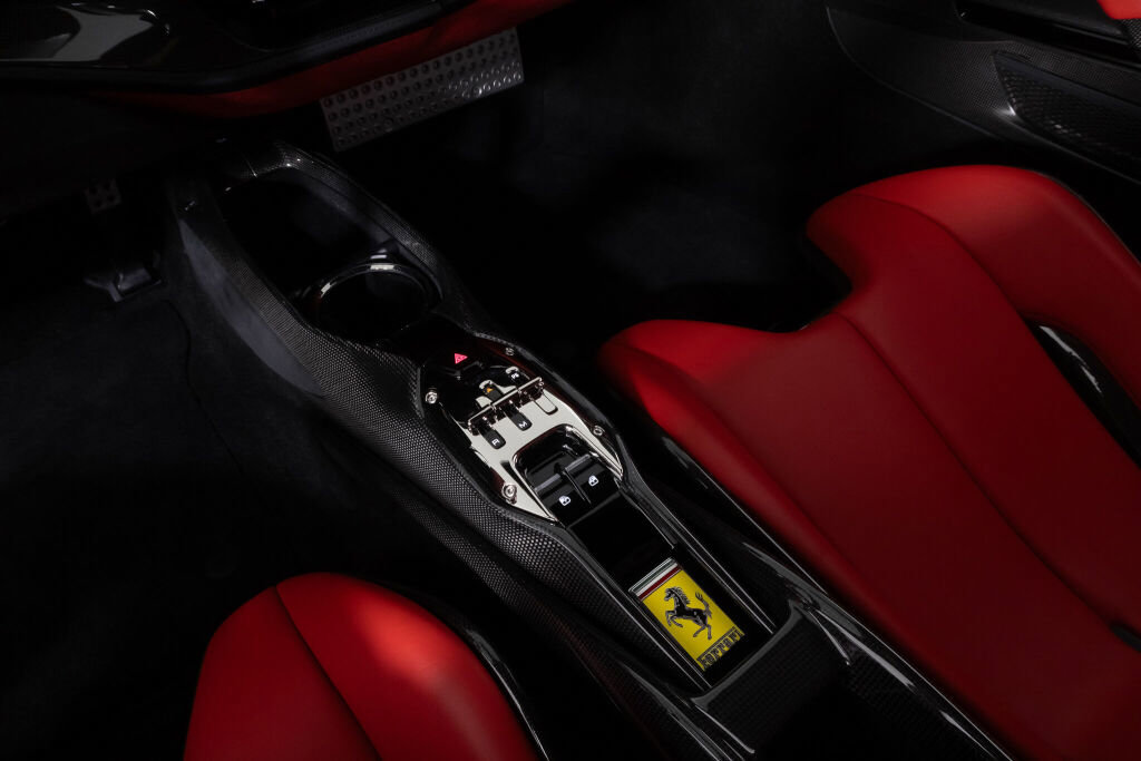 Used 2021 Ferrari SF90 Stradale image 39