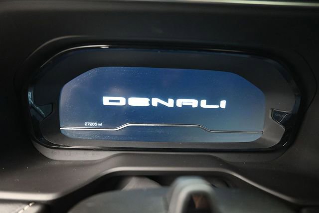 Used 2024 GMC Yukon XL Denali Ultimate AWD/4WD image 11