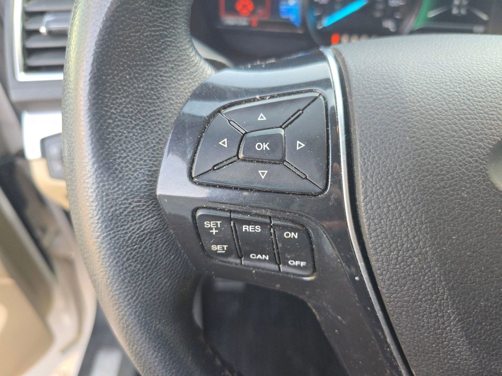 Used 2017 Ford Explorer Limited image 16