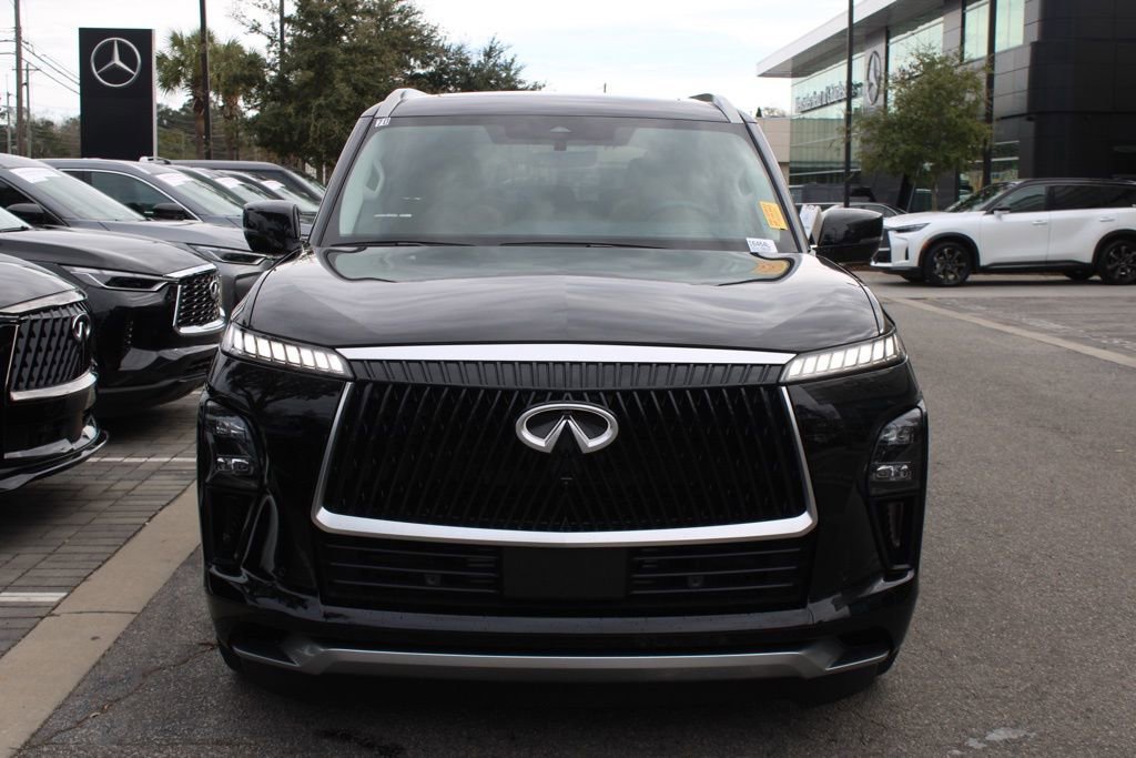 Certified 2025 INFINITI QX80 Luxe image 3