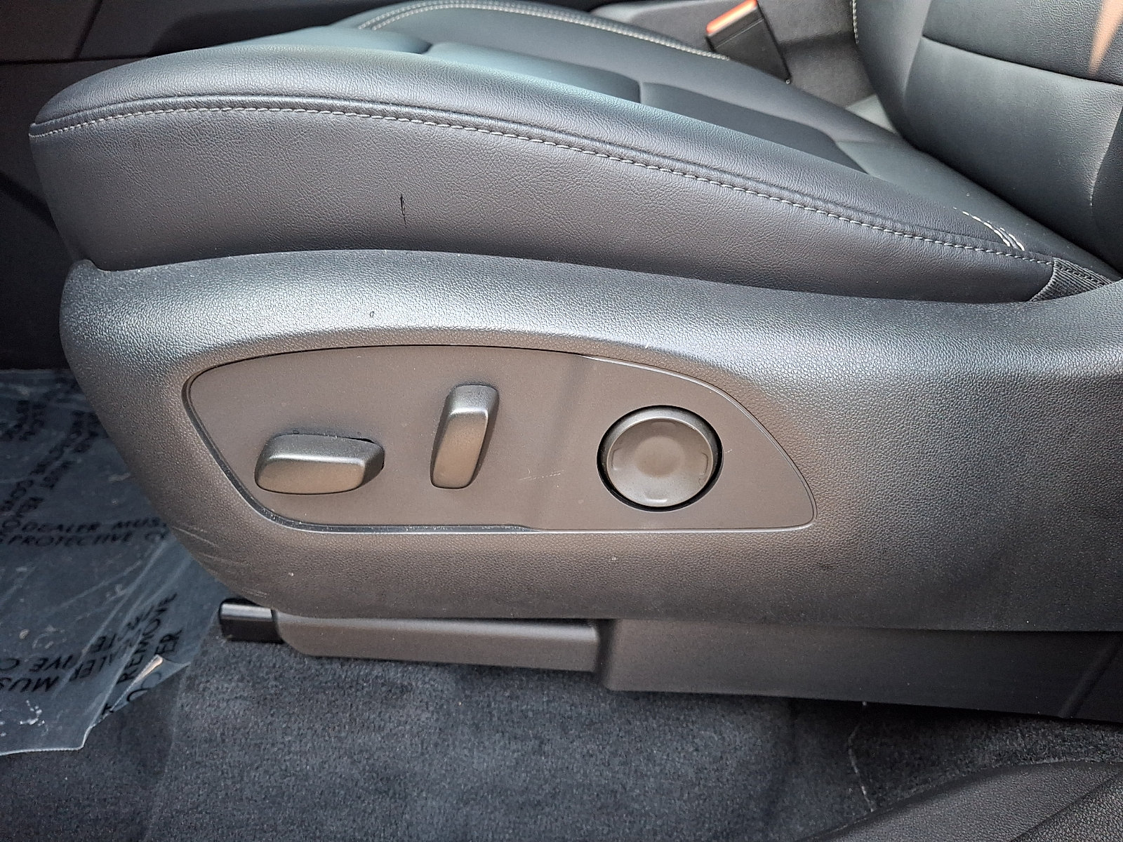 Certified 2024 GMC Acadia Elevation AWD/4WD image 15