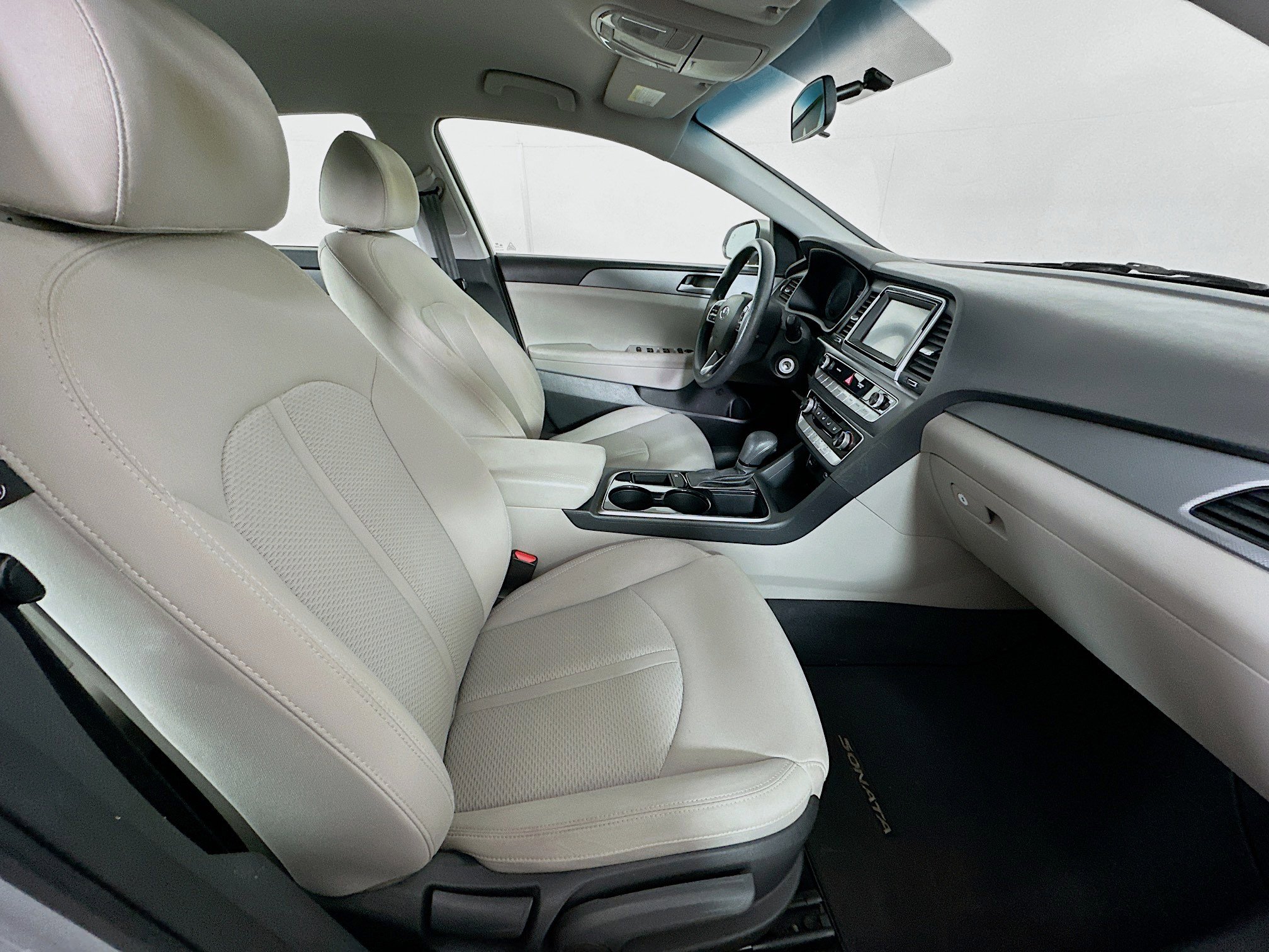 Used 2018 Hyundai Sonata SE FWD image 29