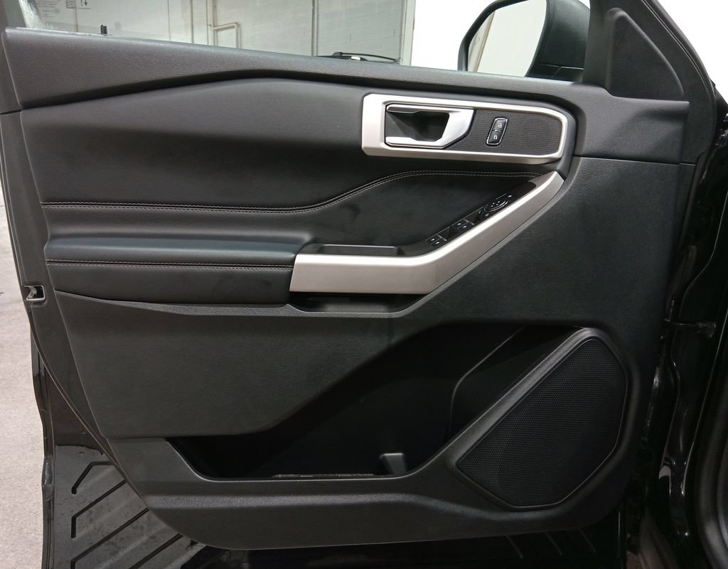 Certified 2023 Ford Explorer XLT AWD/4WD image 16