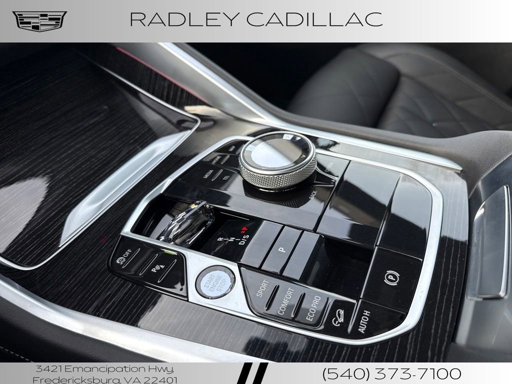 Used 2025 BMW X6 xDrive40i w/ Executive Package image 11