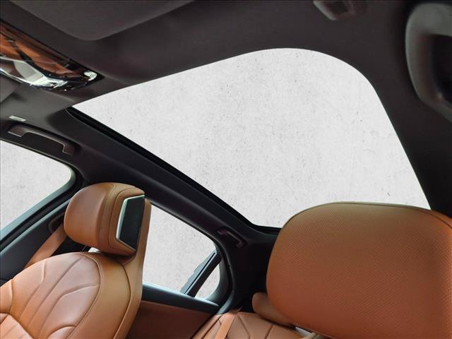 New 2026 BMW 740i xDrive w/ Executive Package AWD/4WD image 15