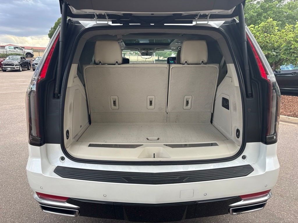 Certified 2023 Cadillac Escalade Premium Luxury Platinum w/ LPO, Radiant Package AWD/4WD image 23
