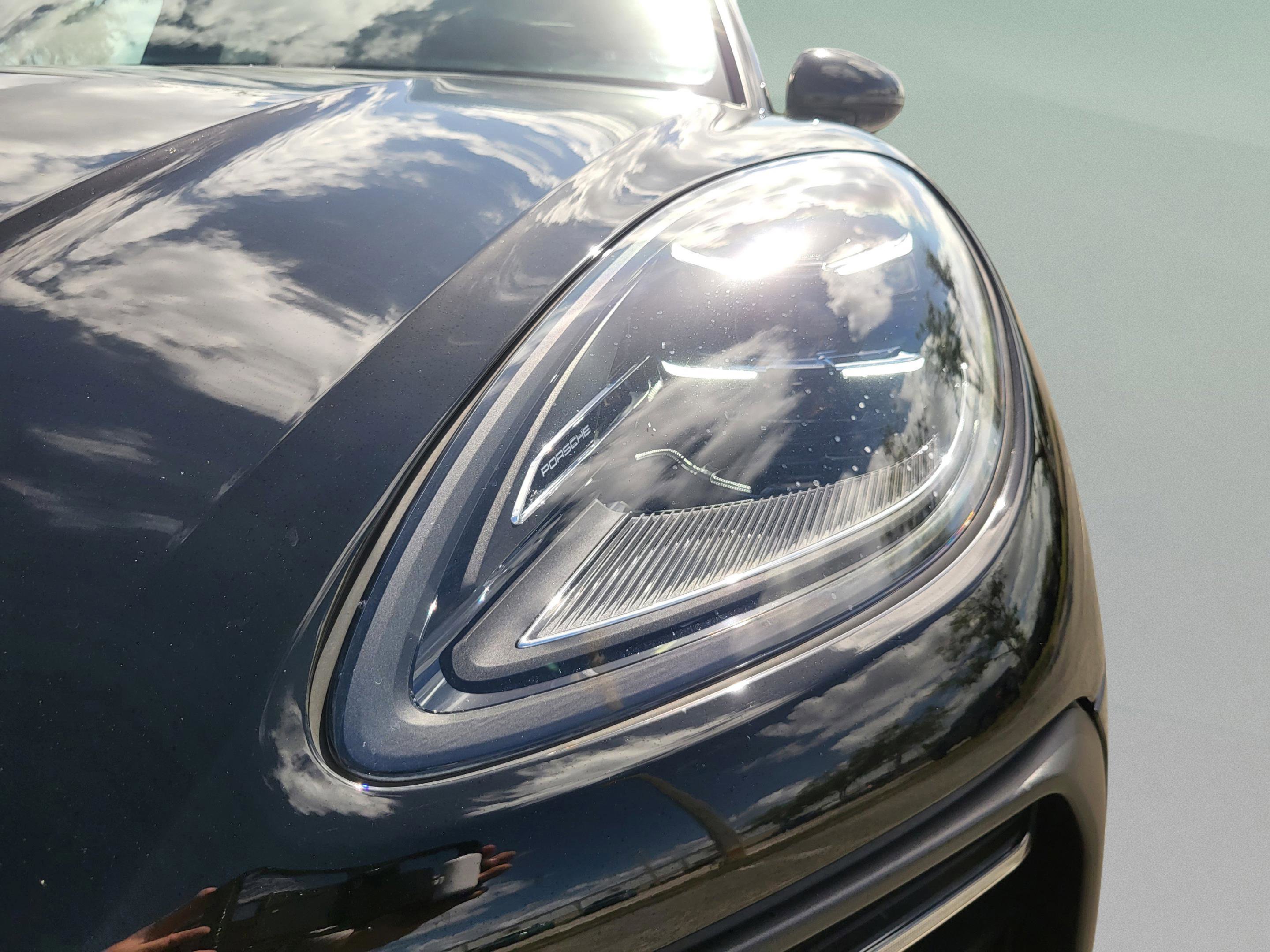 Used 2023 Porsche Macan AWD/4WD image 12