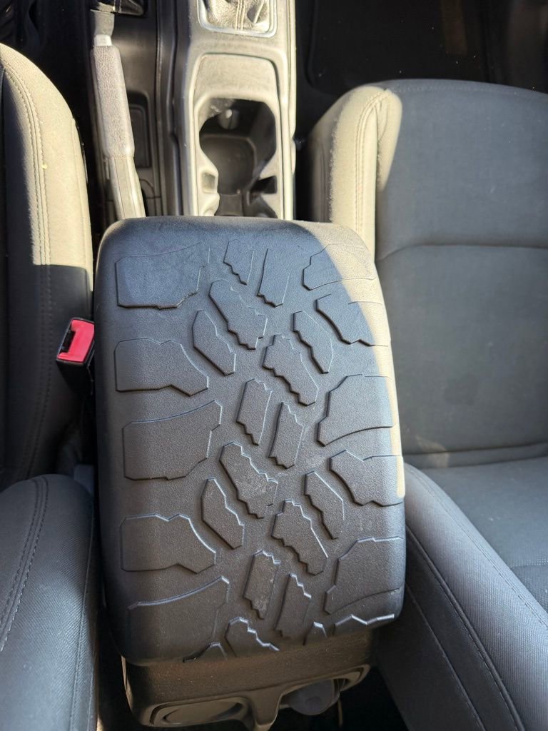 Used 2020 Jeep Wrangler Unlimited Sahara image 16