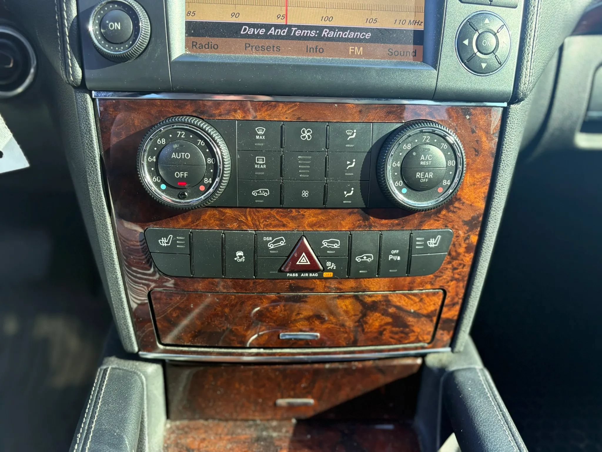 Used 2012 Mercedes-Benz GL 450 4MATIC image 37