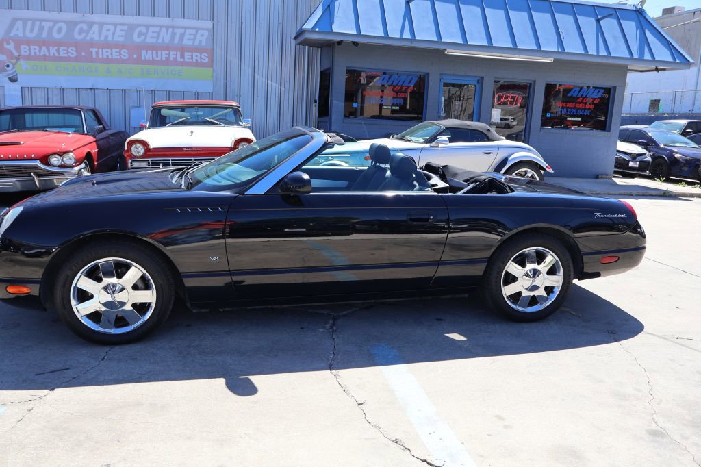 Used 2003 Ford Thunderbird Deluxe image 4