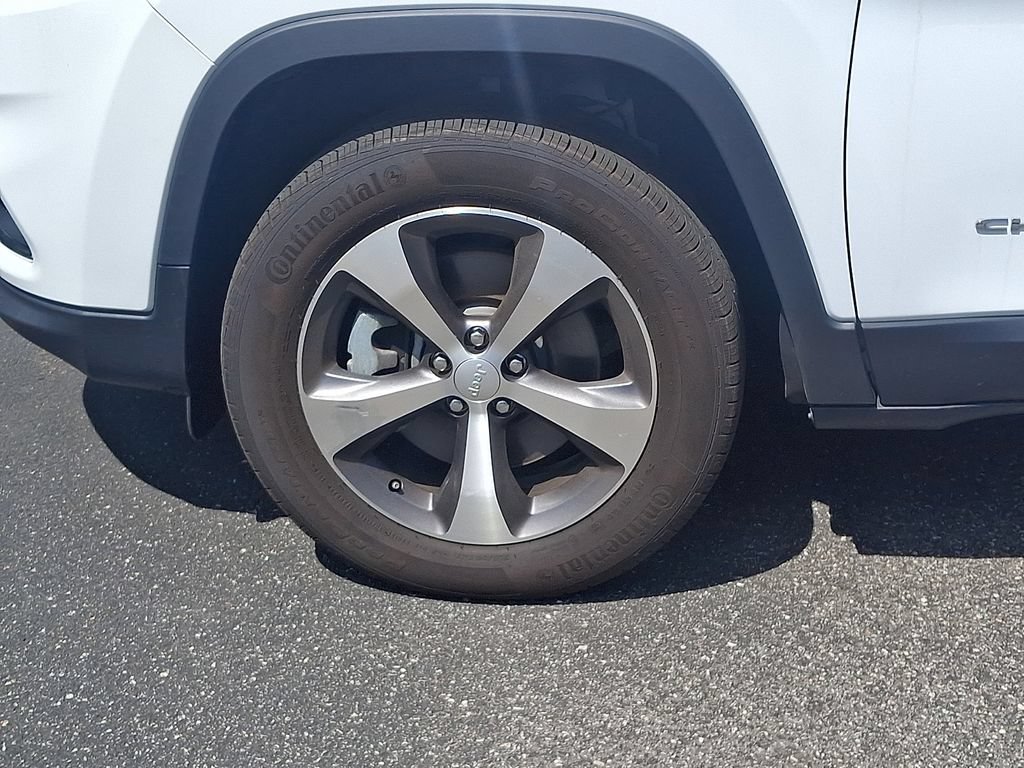 Used 2022 Jeep Cherokee Limited AWD/4WD image 8