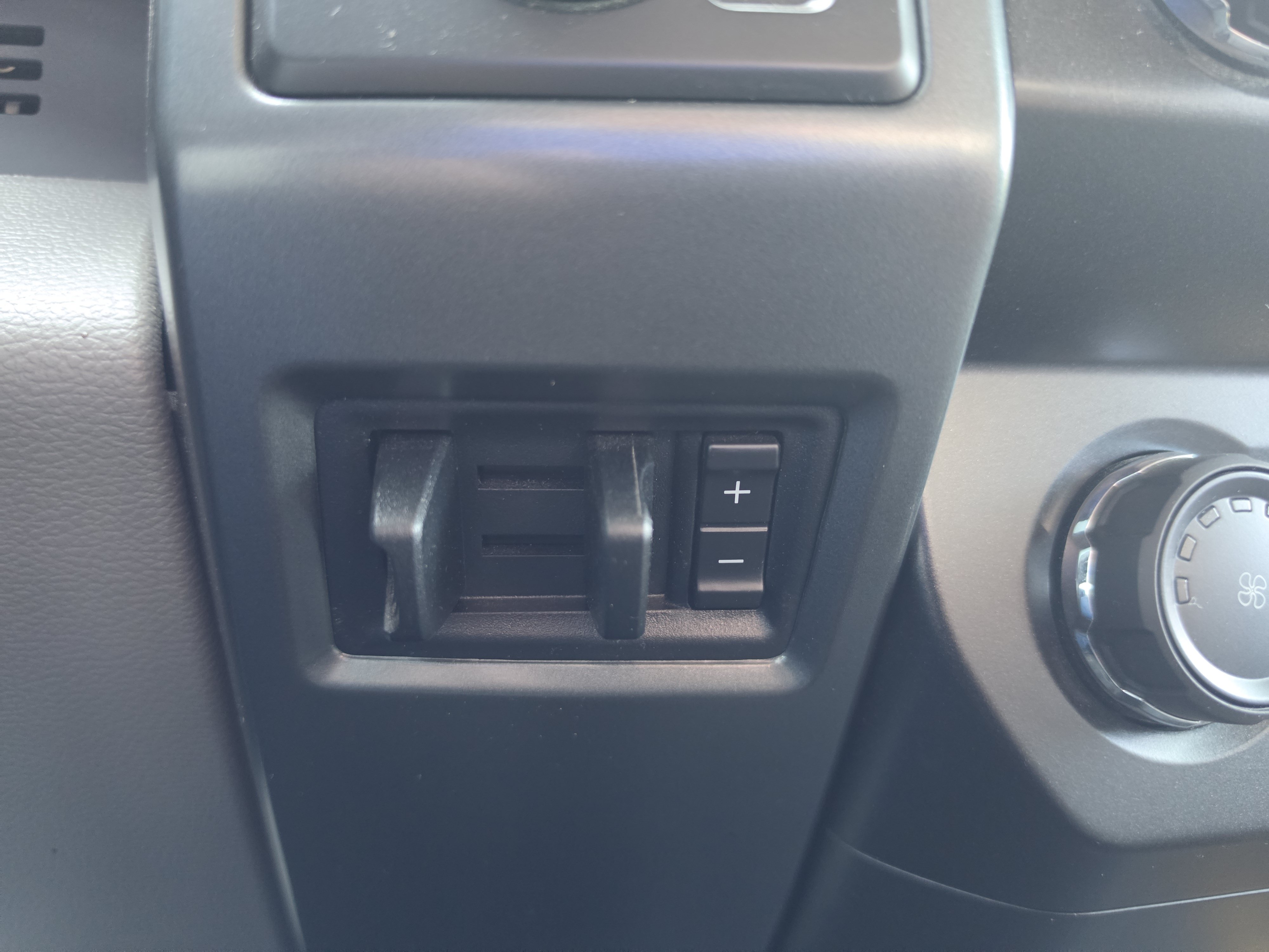 Used 2022 Ford F550 4x4 Regular Cab Super Duty image 24