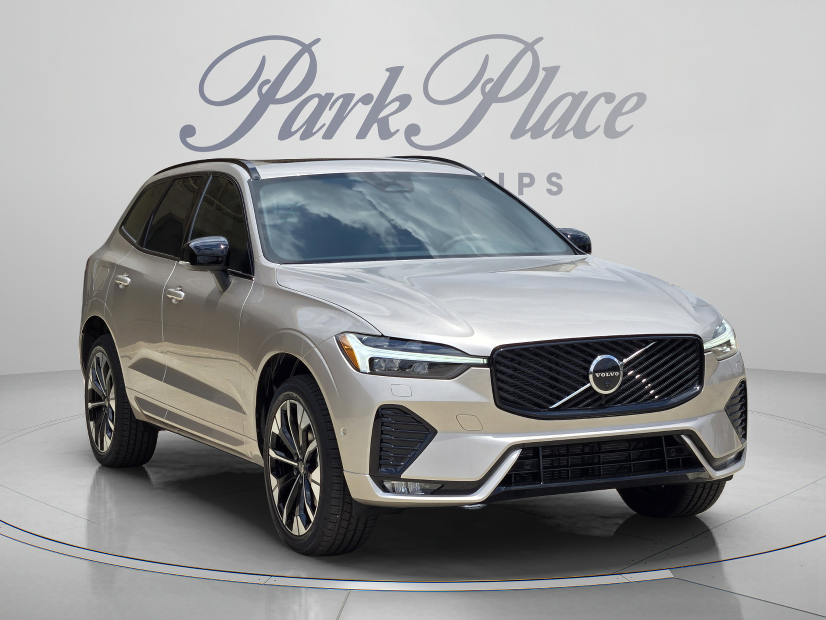New 2026 Volvo XC60 B5 Plus w/ Protection Package Premier AWD/4WD image 8