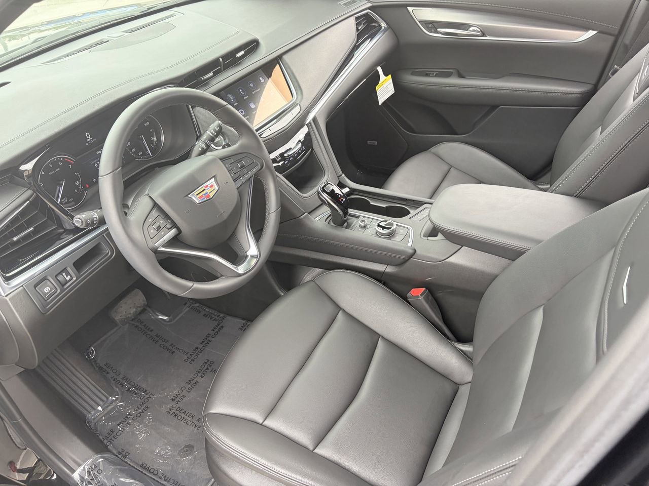 Certified 2025 Cadillac XT6 Luxury FWD image 19