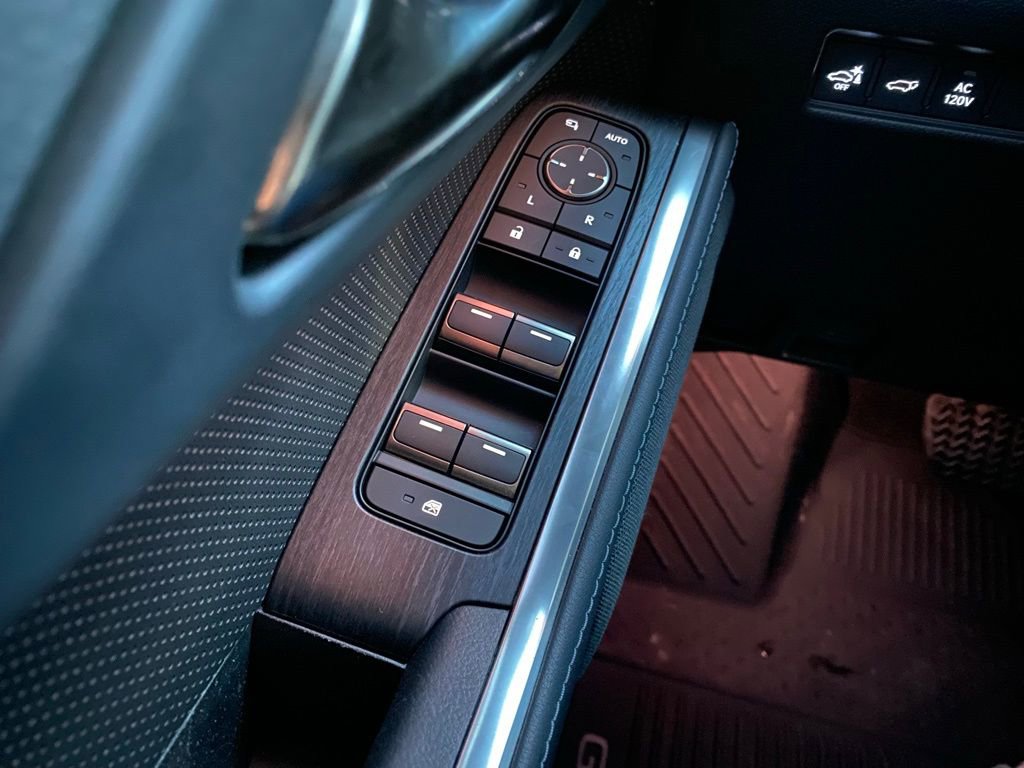 Used 2024 Lexus GX 550 w/ Accessory Package (Z1) image 12