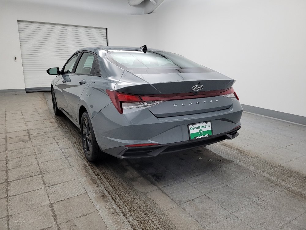 Used 2023 Hyundai Elantra SEL FWD image 5