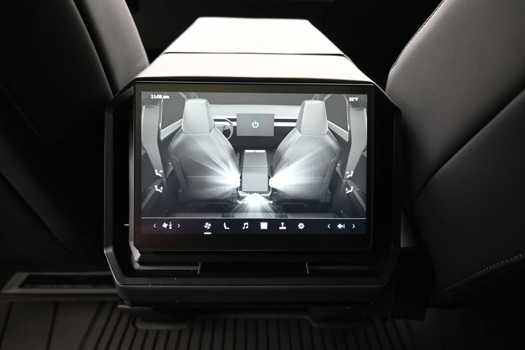 Used 2025 Tesla Cybertruck AWD Crew Cab image 29