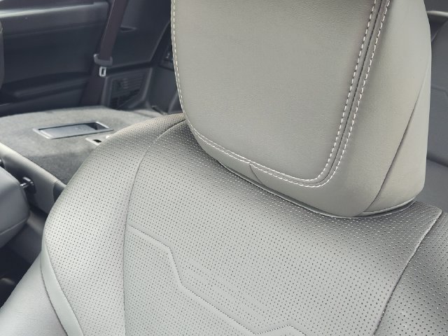 Used 2024 Lexus GX 550 w/ Accessory Package (Z1) AWD/4WD image 20