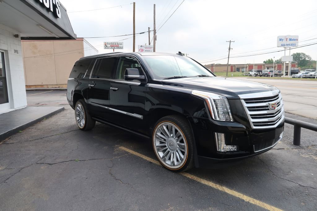 Used 2015 Cadillac Escalade ESV Platinum AWD/4WD image 2