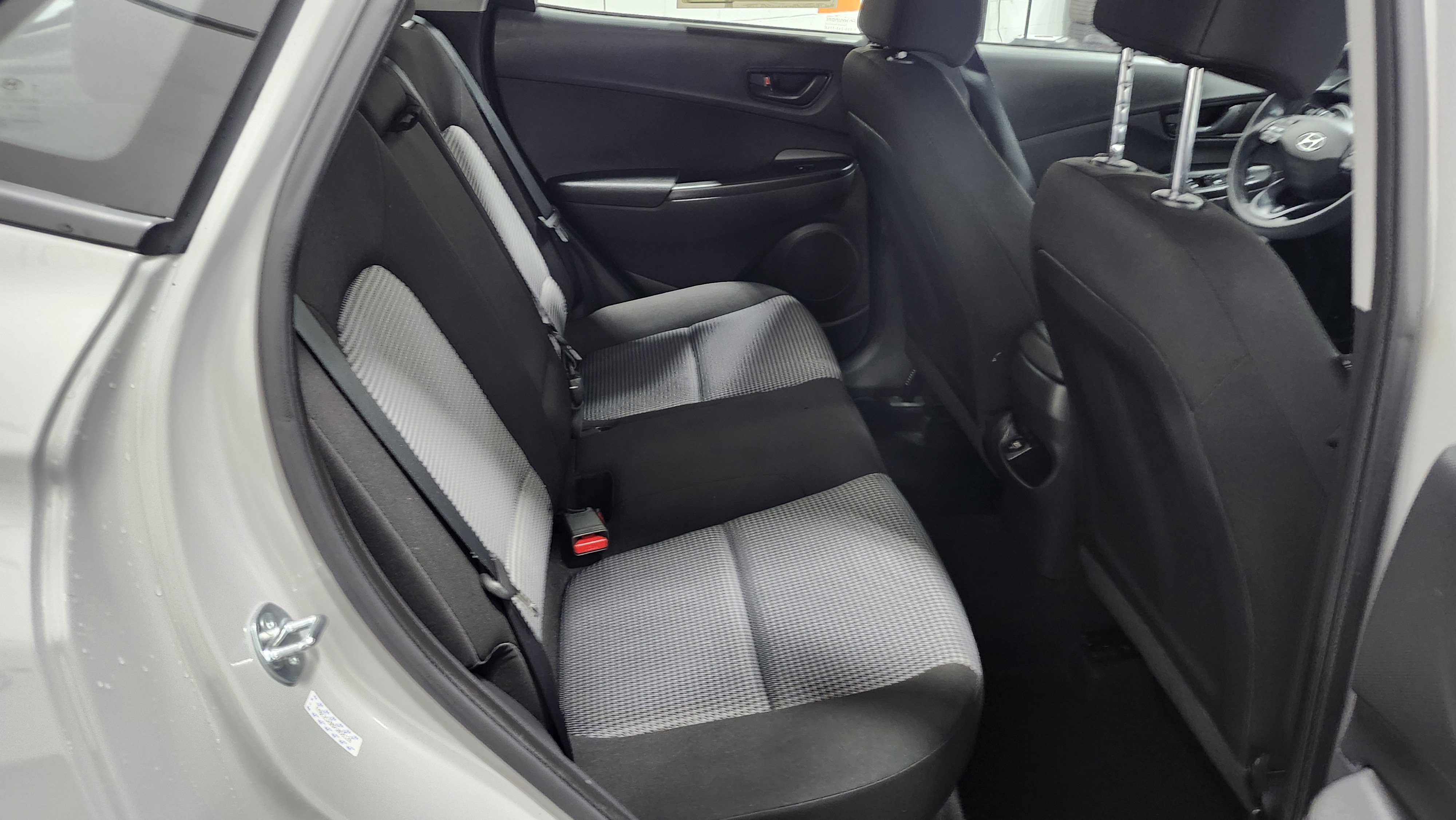 Used 2023 Hyundai Kona SE image 18