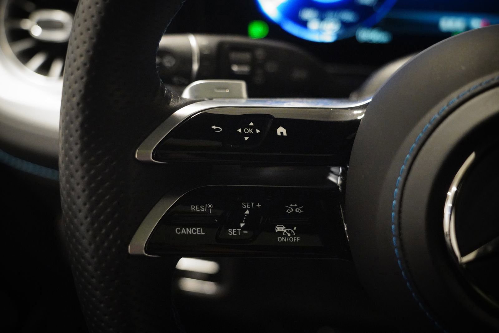 Used 2025 Mercedes-Benz G 580 w/ EQ Technology image 17