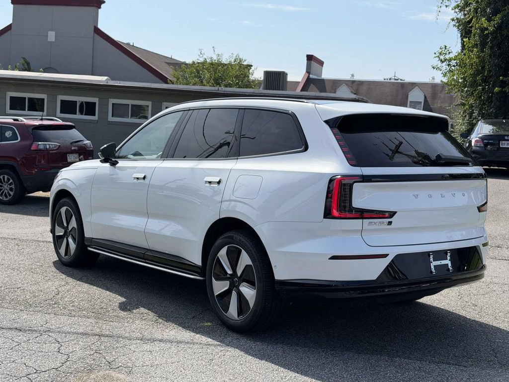 New 2025 Volvo EX90 Plus AWD/4WD image 20