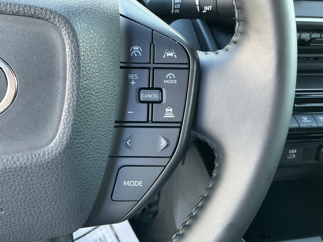Used 2024 Toyota Prius LE image 28
