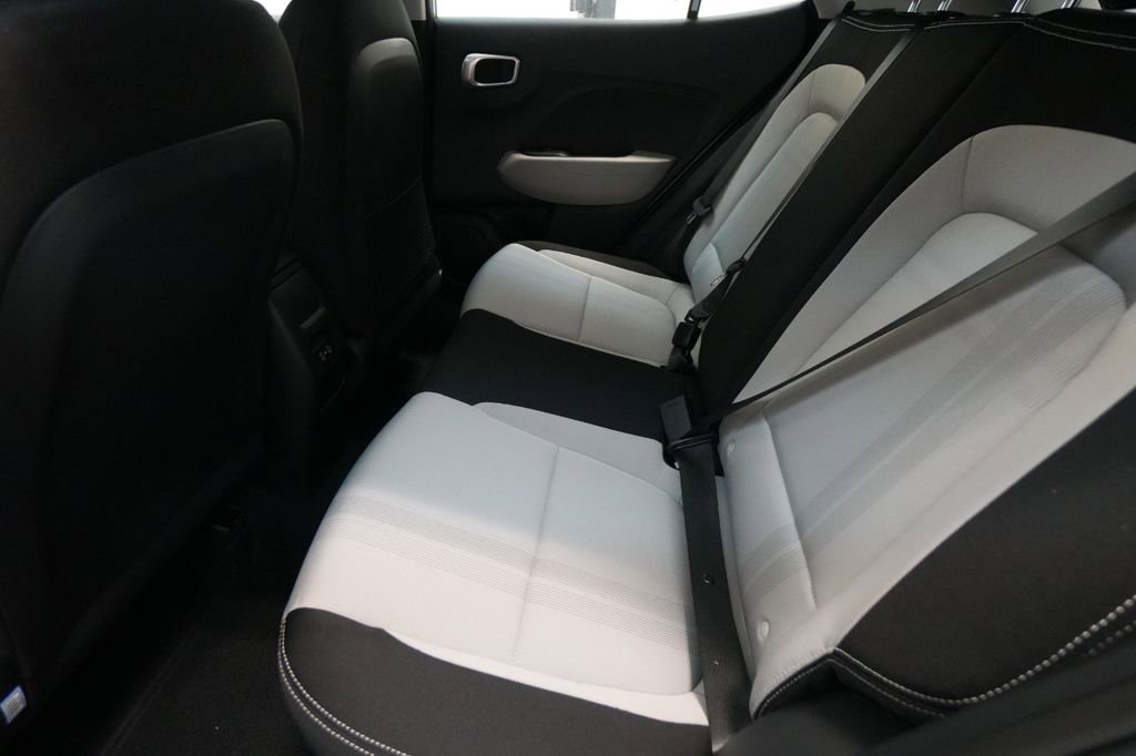 New 2025 Hyundai Venue SEL image 27